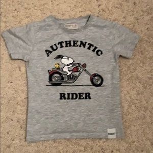 Peanuts T-shirt. Excellent condition